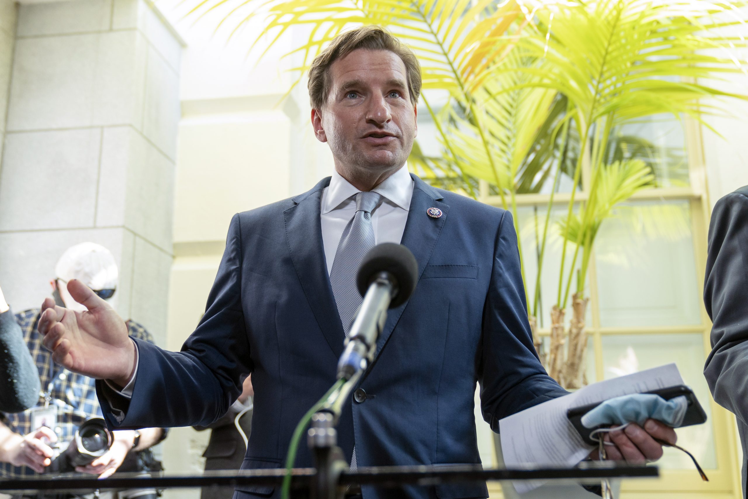 Dean Phillips to step down from Democratic leadership role