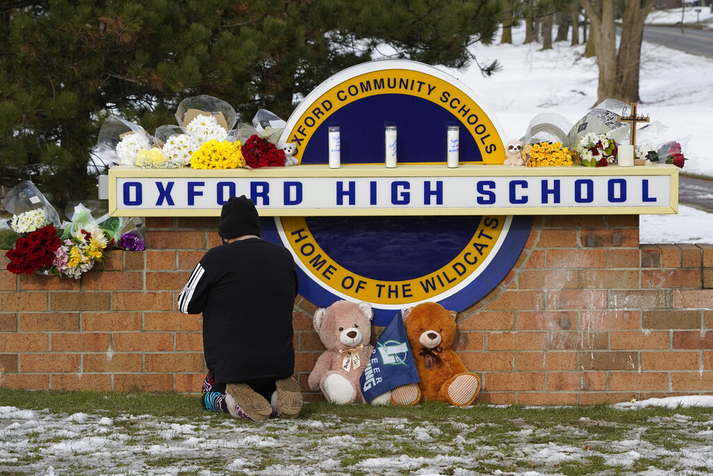 Suspect and his parents met with school officials morning of Michigan shooting, sheriff says