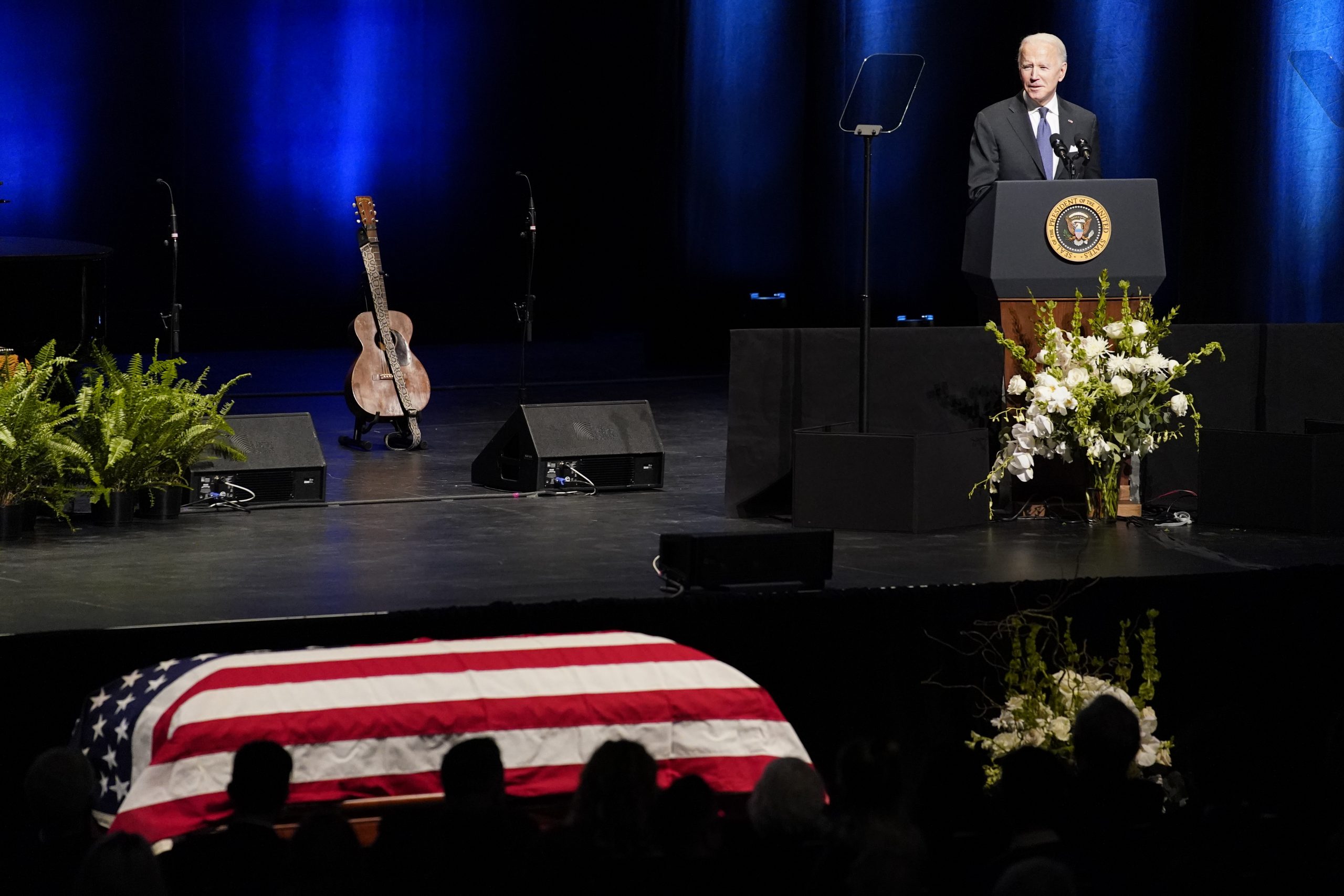 ‘One of the greatest’: Biden and Obama remember Harry Reid
