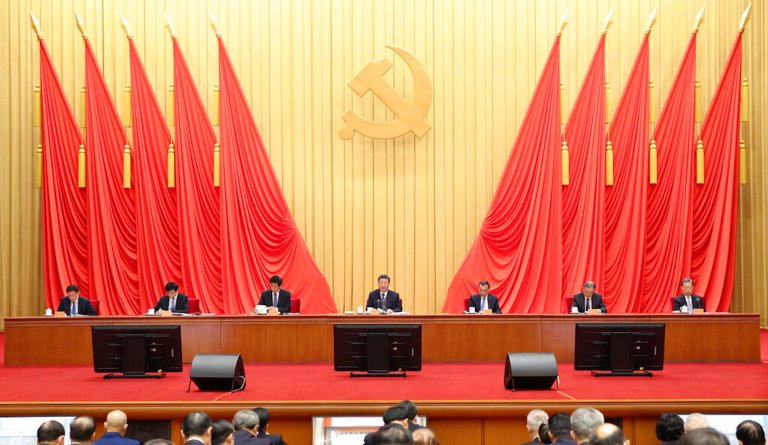 Trump advisers hit Republicans trying to ease China tariffs