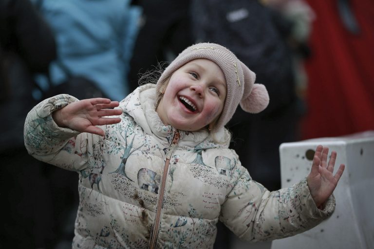 WATCH: Ukrainian girl sings ‘Let It Go’ to group huddled in Kyiv bomb shelter