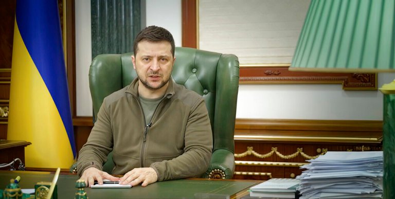 Zelensky visits wounded soldiers in hospital, awards medals for heroism