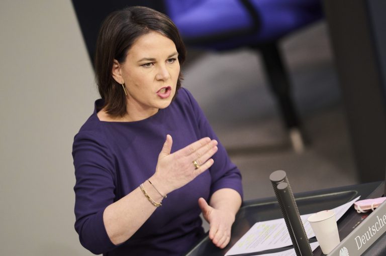 Germany sending anti-aircraft missiles to Ukraine after delays