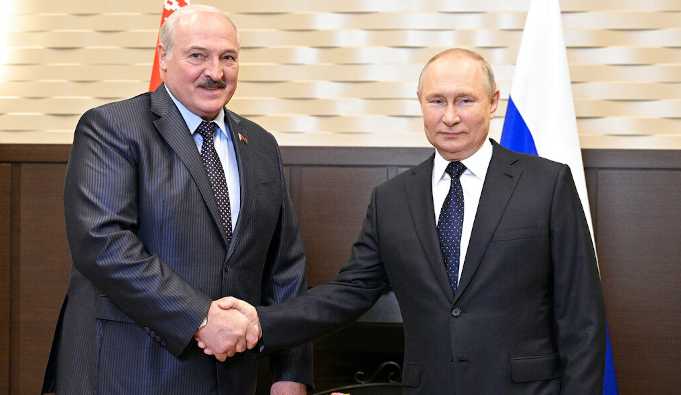 Belarus buys nuclear-capable missiles from Russia amid military moves