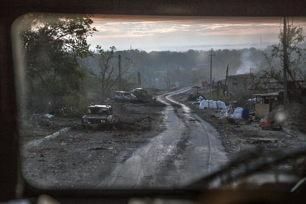 Civilian casualties in Ukraine surpass 10,000: UN