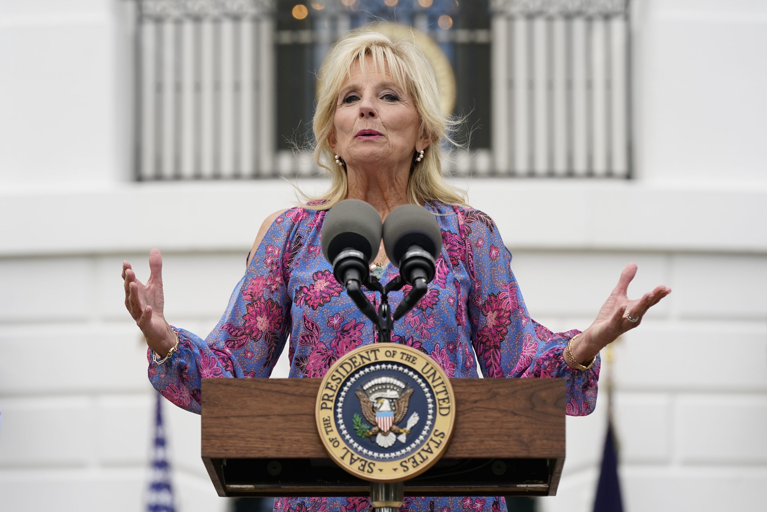 WATCH: Jill Biden heckled by people calling Joe ‘the worst president we ever had’