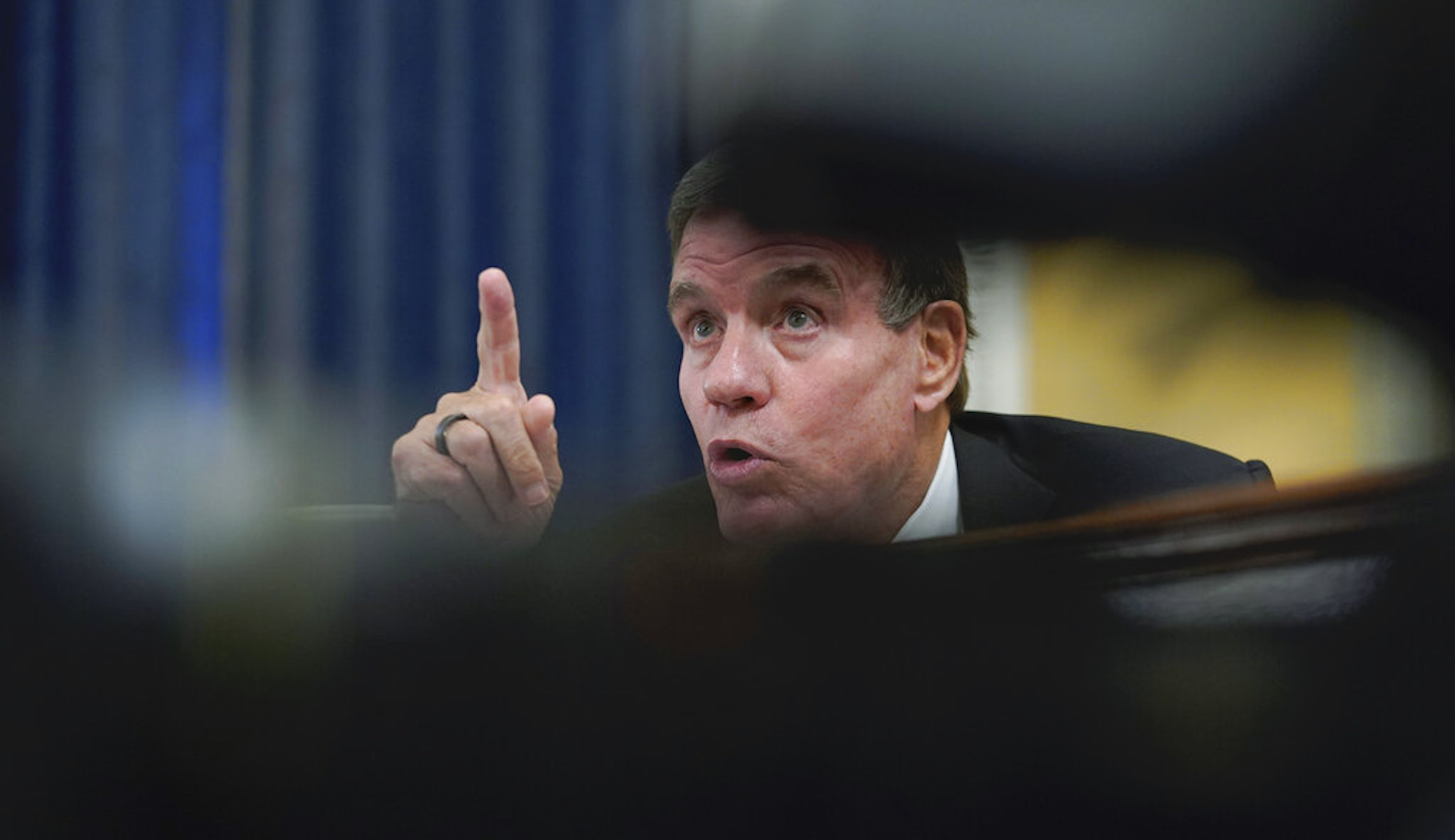 Warner calls for DOJ’s Trump records investigation to ‘proceed without interference’