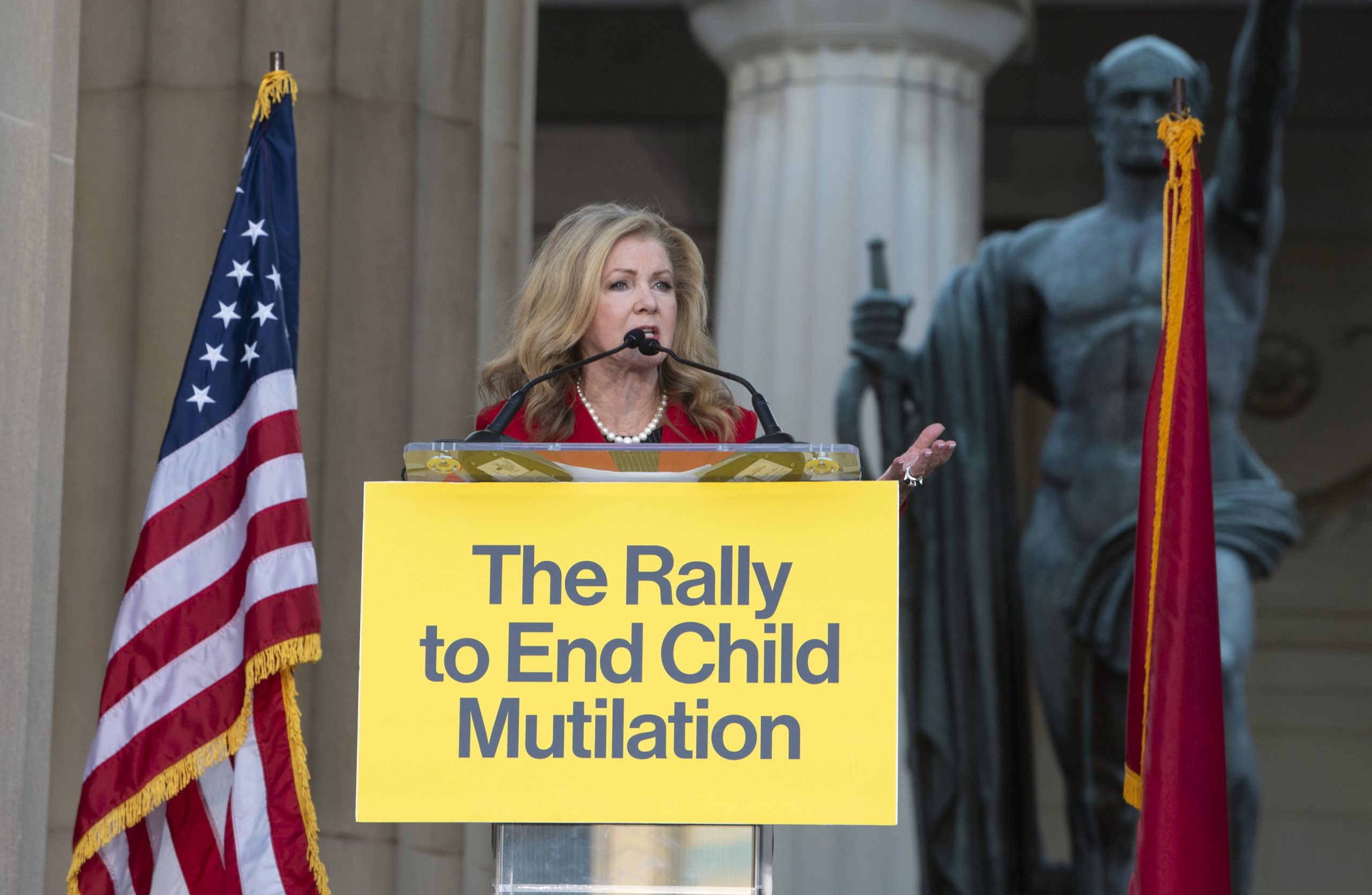 Tennessee lawmakers’ rally against transgender surgery for minors draws supporters, protests