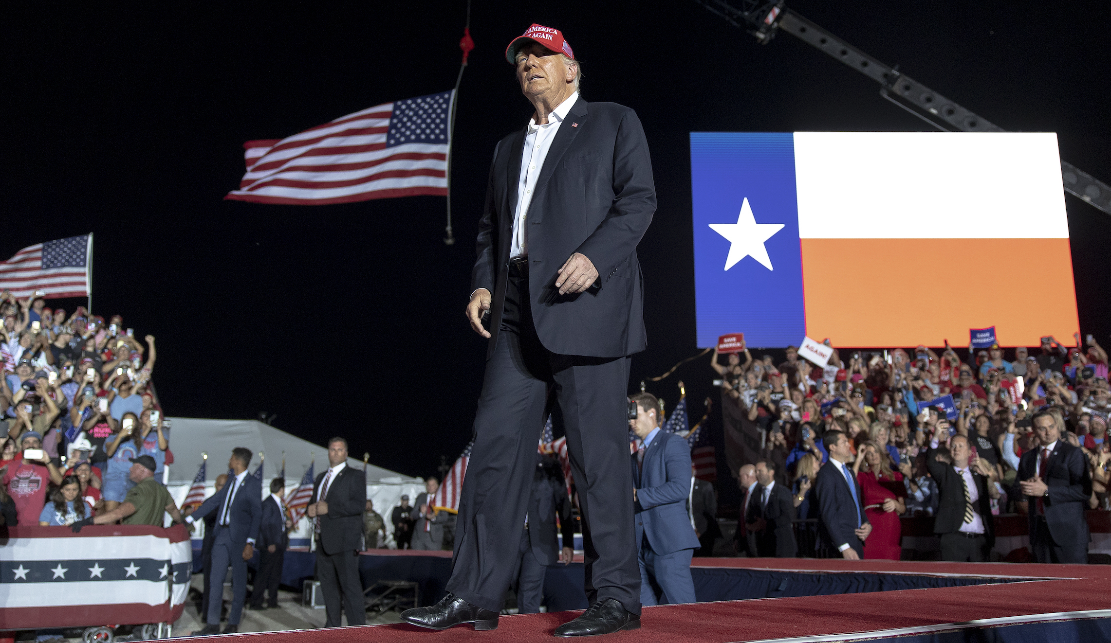 Trump stirs up government distrust with Waco rally on anniversary of deadly siege