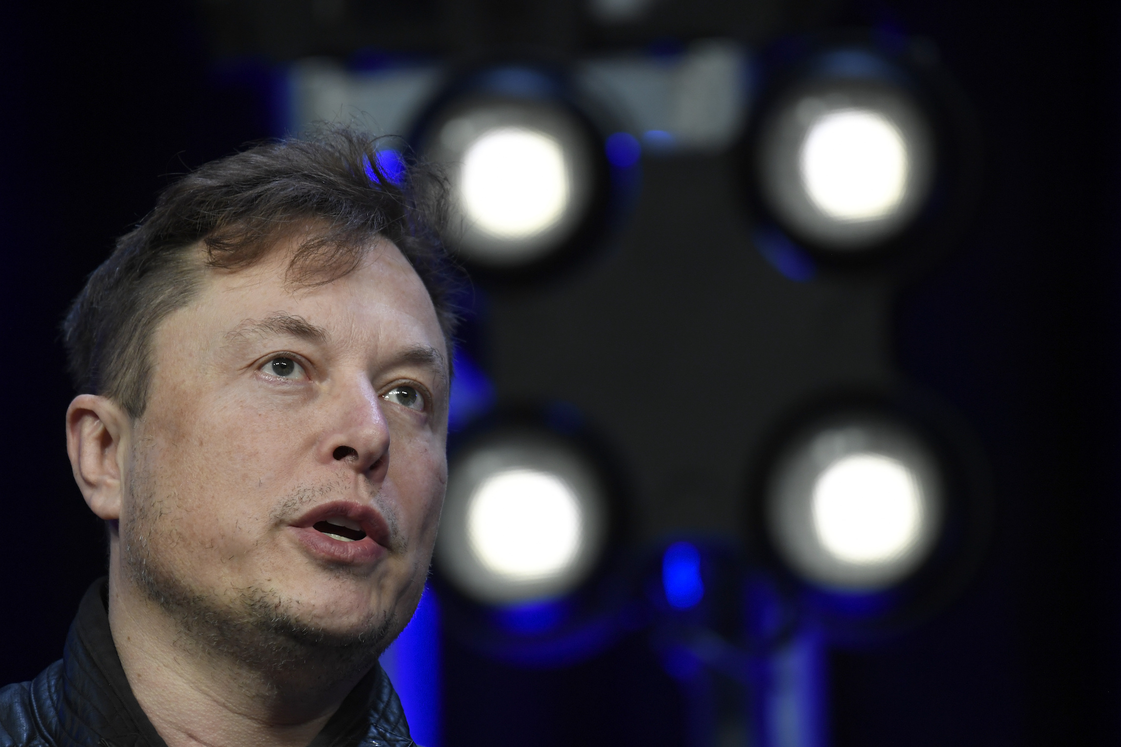 Twitter under Elon Musk unveils plan for mass layoffs