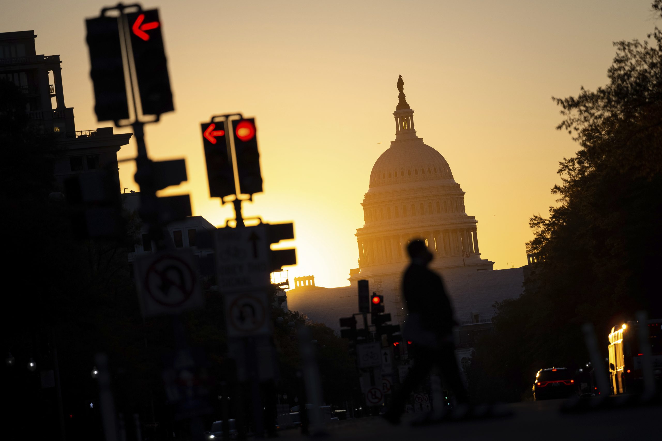 DC: U.S. Capitol, White House, Government Buildings