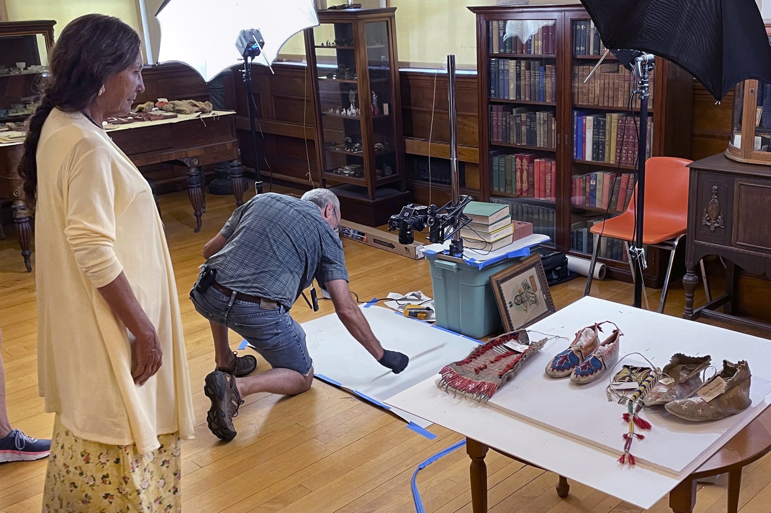 Massachusetts museum returns historic Wounded Knee artifacts to Sioux tribes