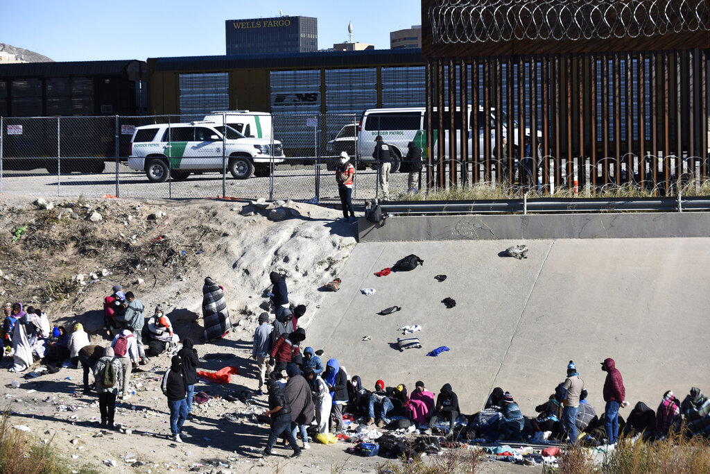 Appeals court rejects efforts to keep Title 42 border policy in place