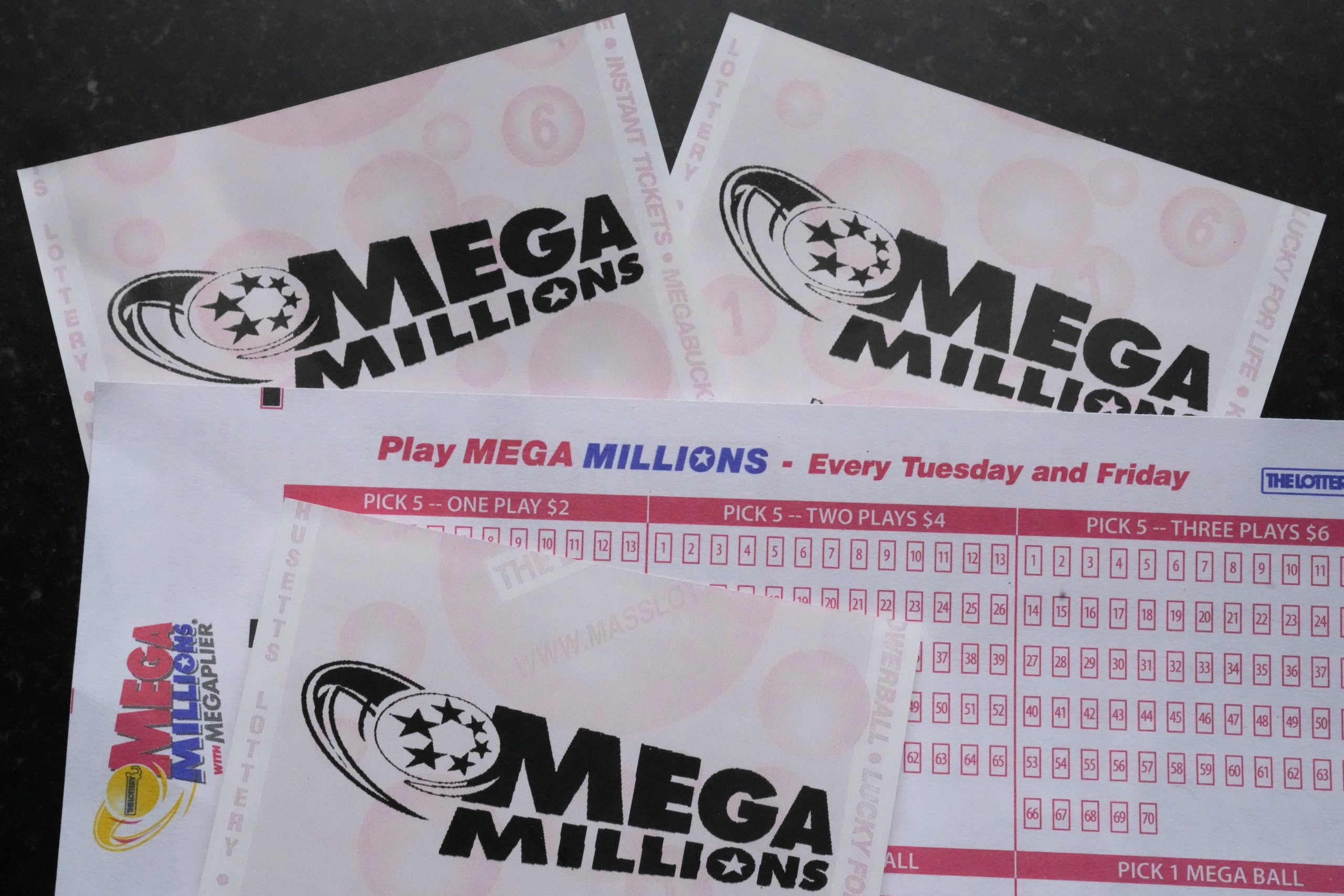 Mega Millions jackpot climbs to $1.35 billion