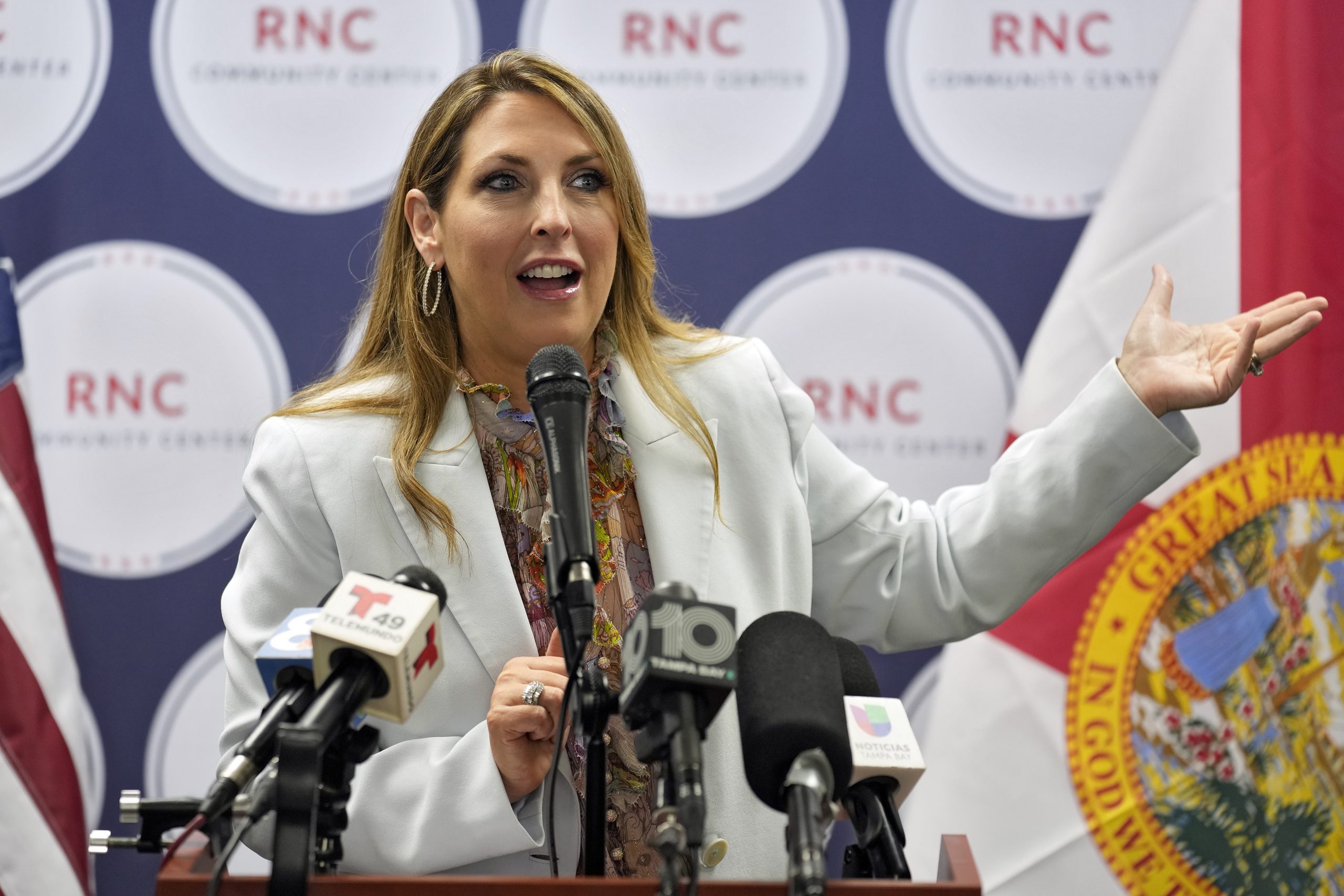 Ronna McDaniel warns 2024 GOP hopefuls about debate pledge