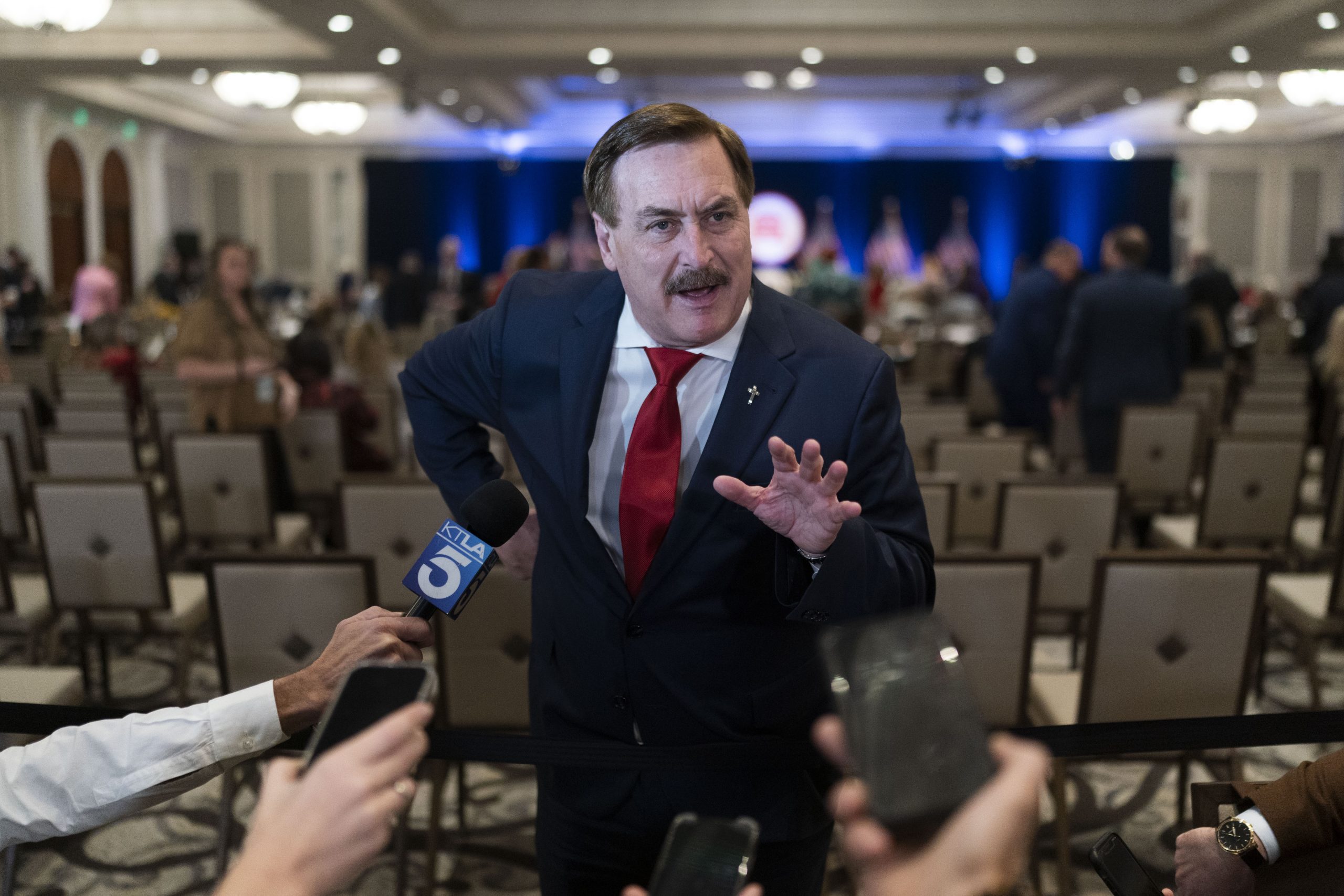 Mike Lindell to sue McCarthy for only sharing Jan. 6 footage with Tucker Carlson