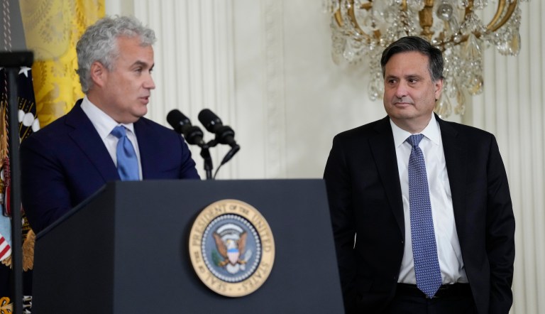 White House moves top communications aide to chief of staff office