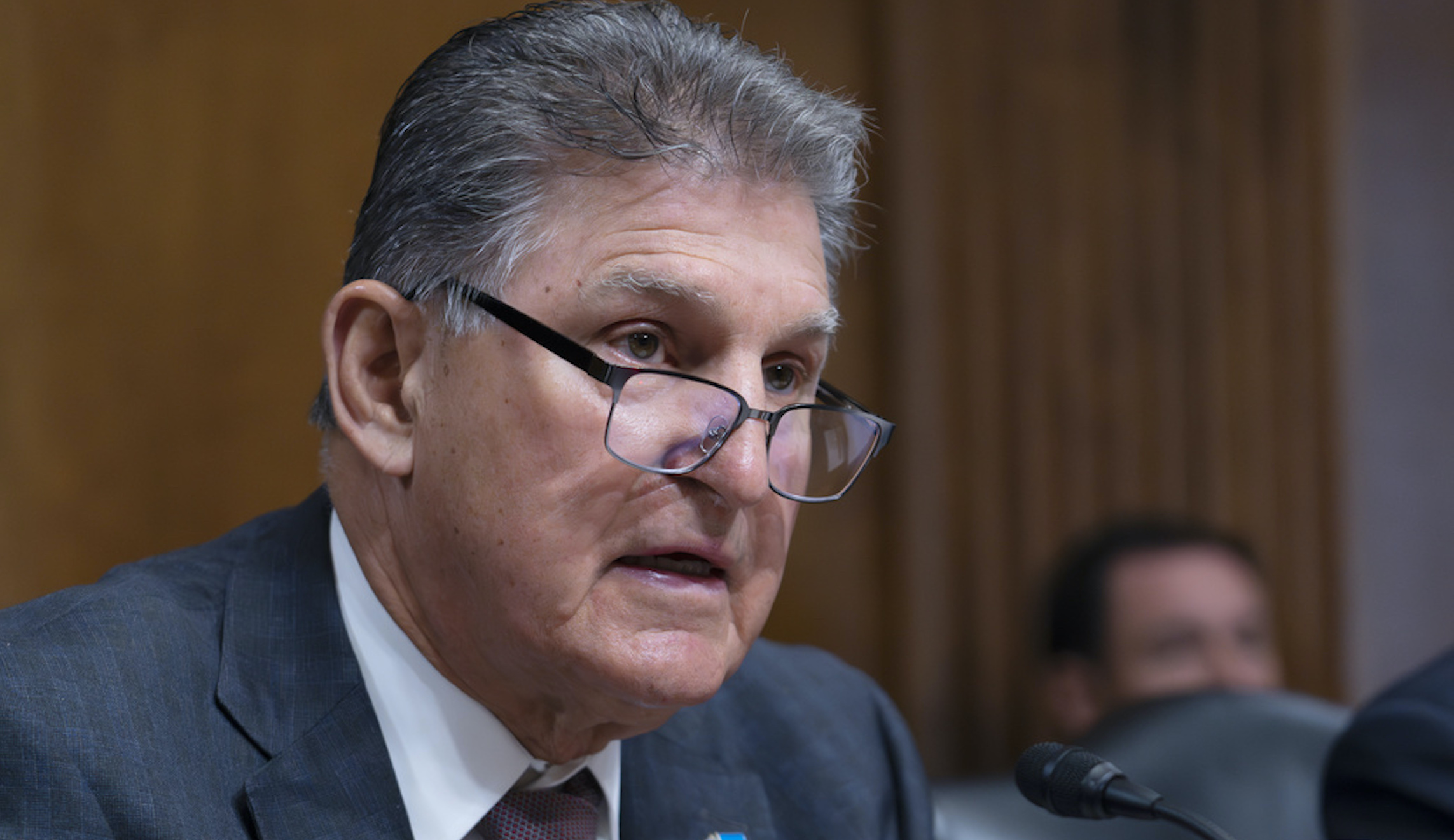 Manchin slams DCA perimeter change proposal as ‘unacceptable’