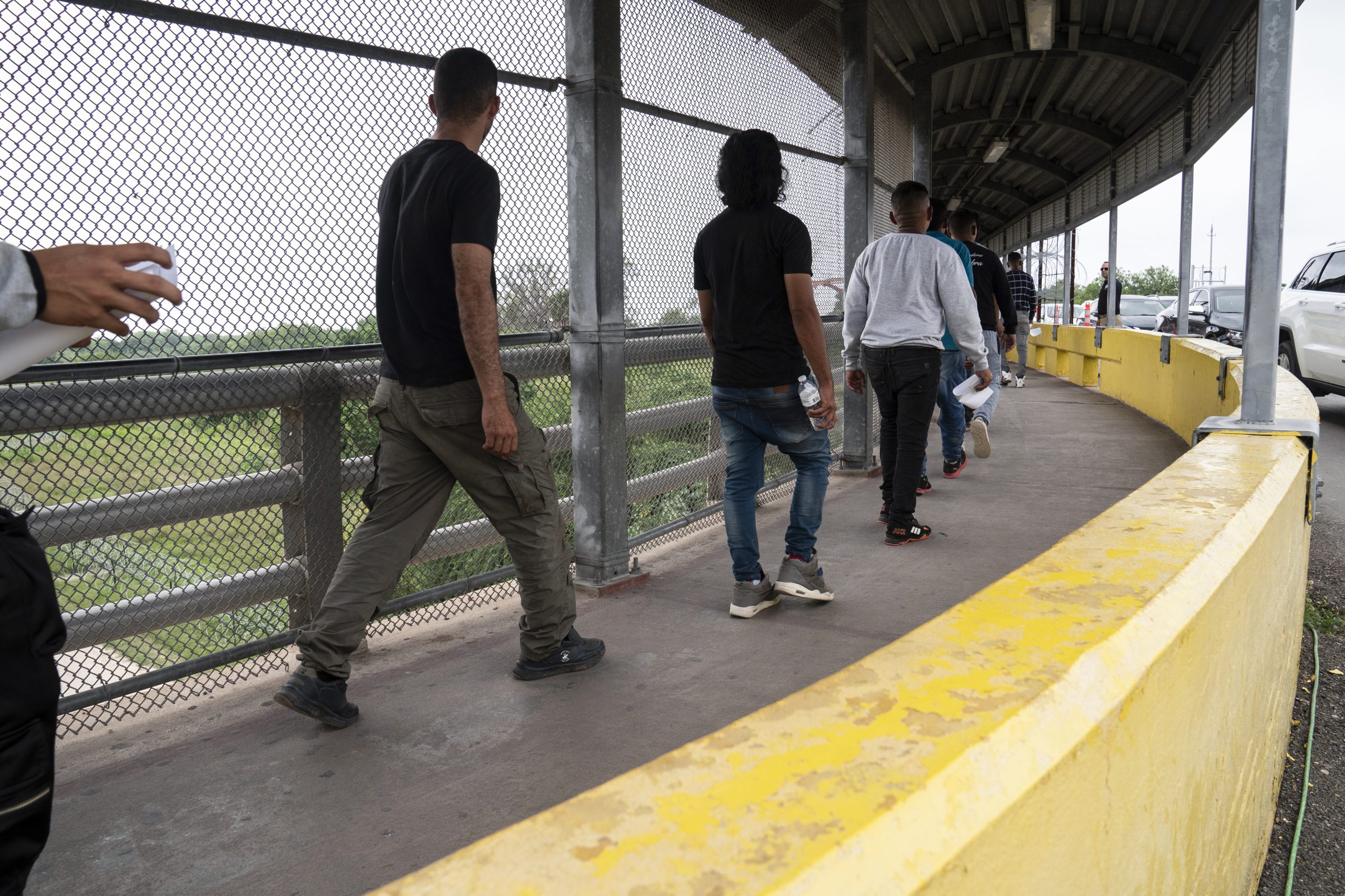 Title 42 ending: Biden slammed by fellow Democrats before border policy deadline