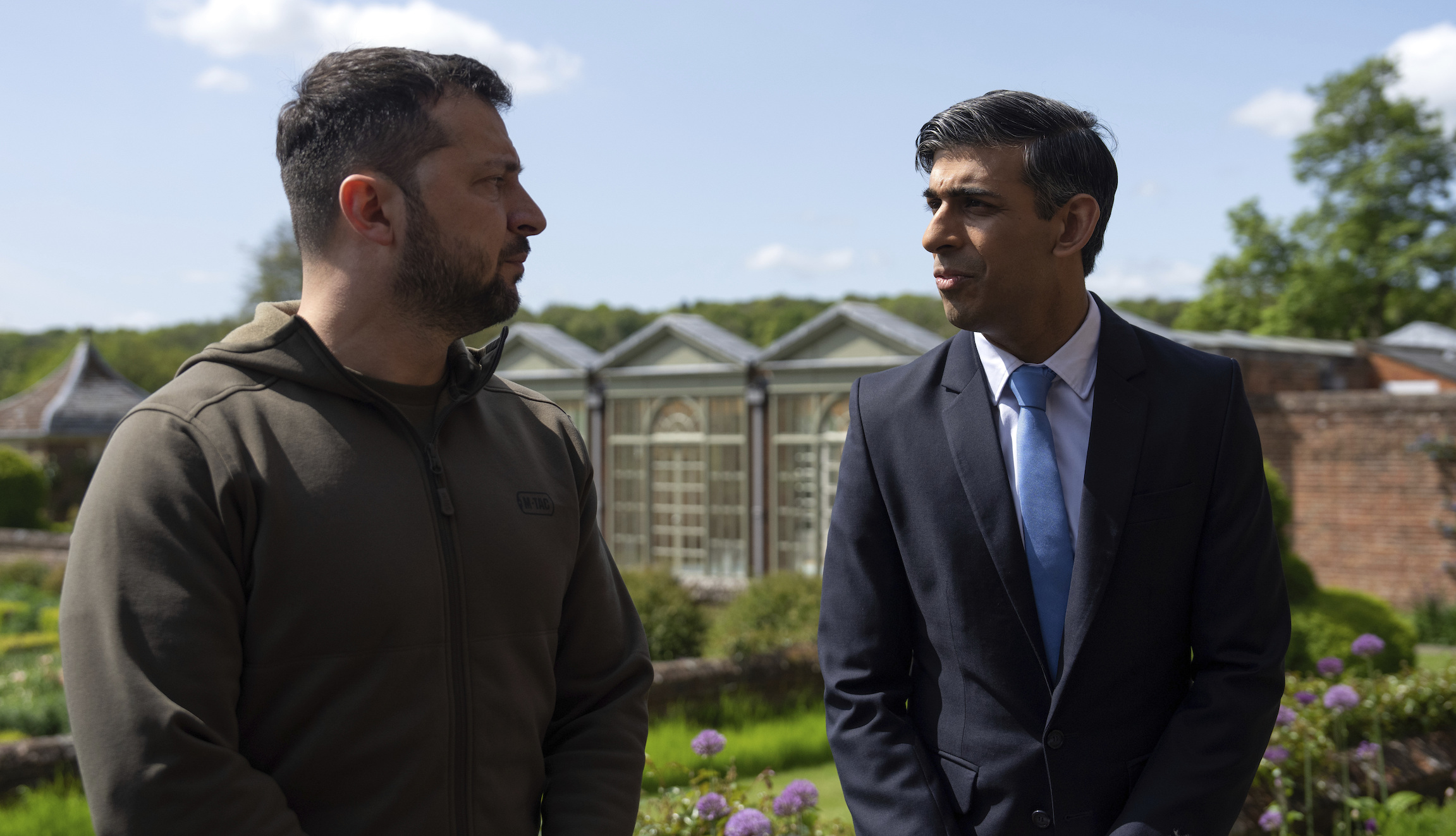 UK promises Ukraine long-range attack drones during Zelensky visit