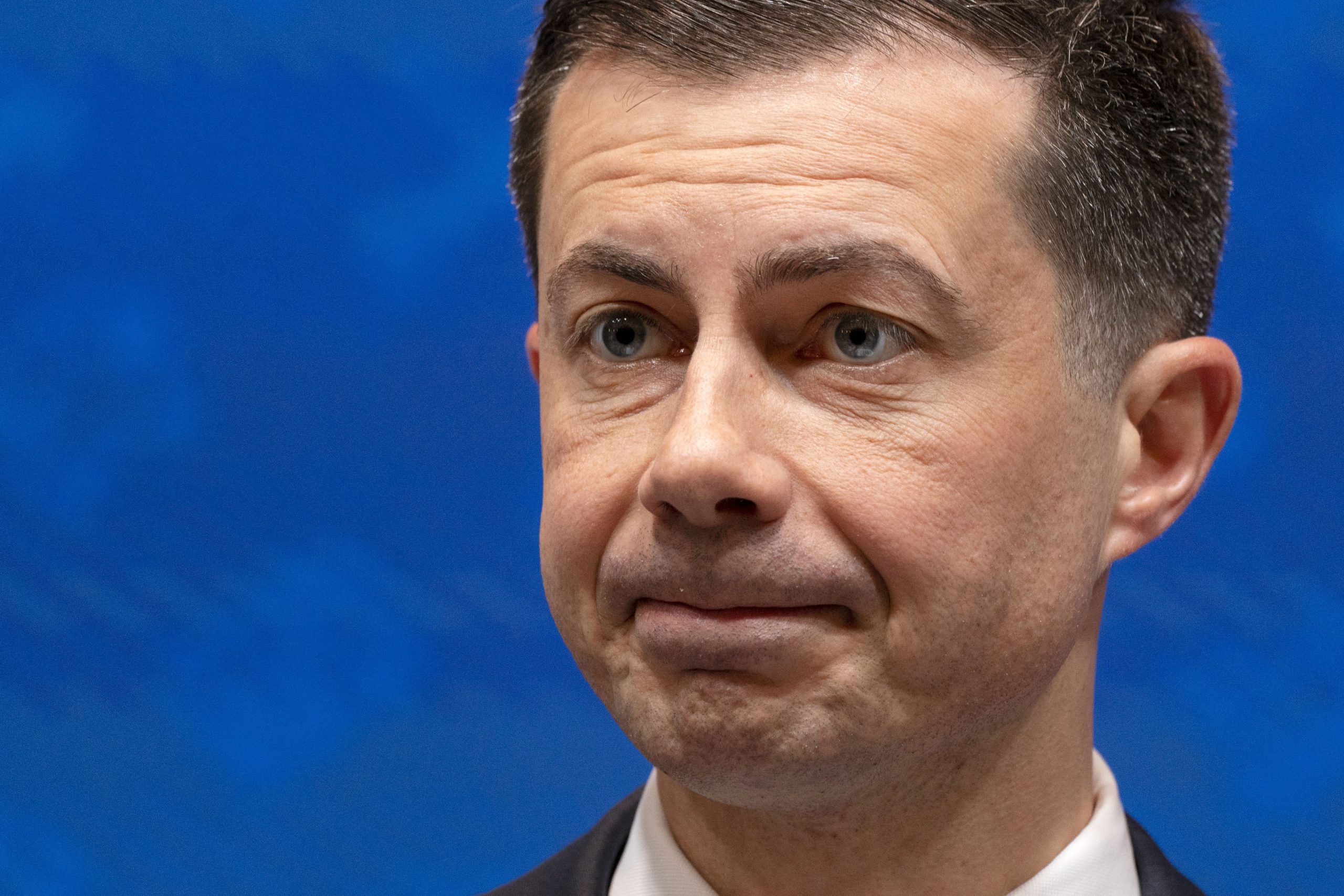 Buttigieg doesn’t know what default means for air travel
