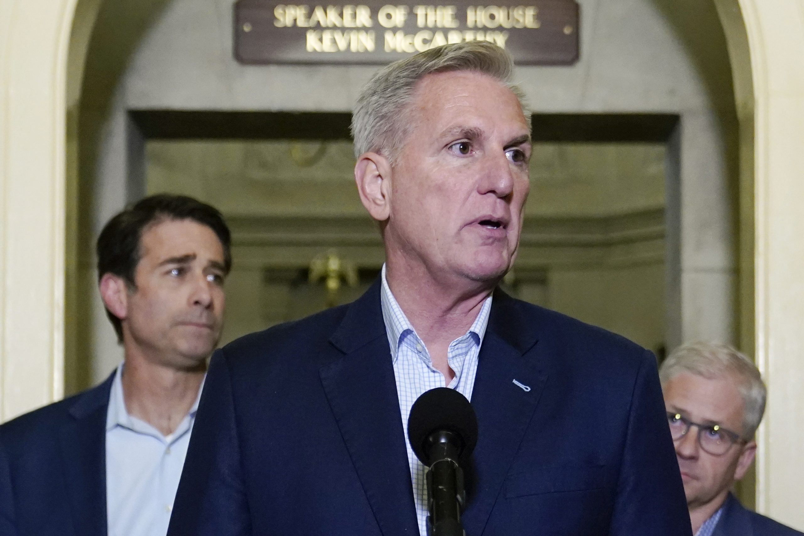 Biden and McCarthy’s tentative deal raises debt ceiling until 2025