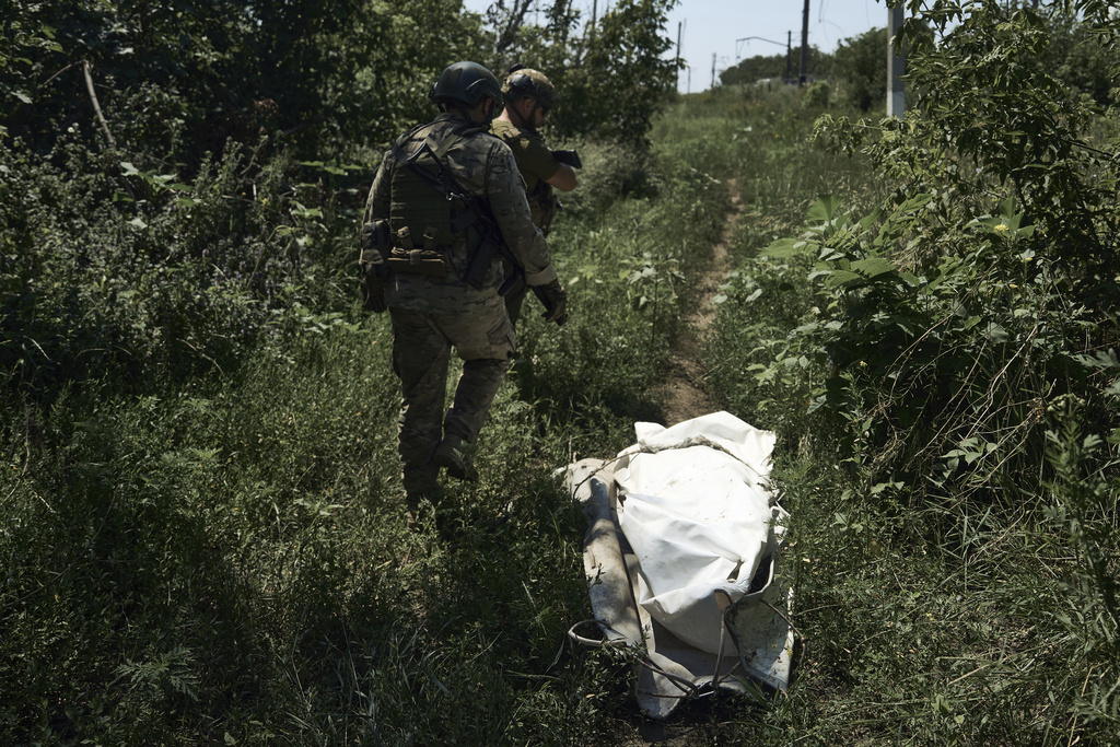 A critical debate on the Ukraine-Taiwan weapons trade-off