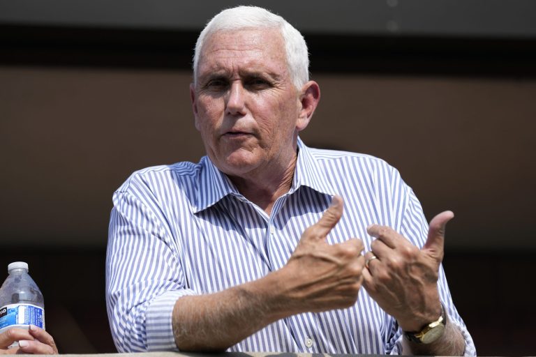 Pence agrees to sign pledge to support Republican candidate to participate in presidential debate