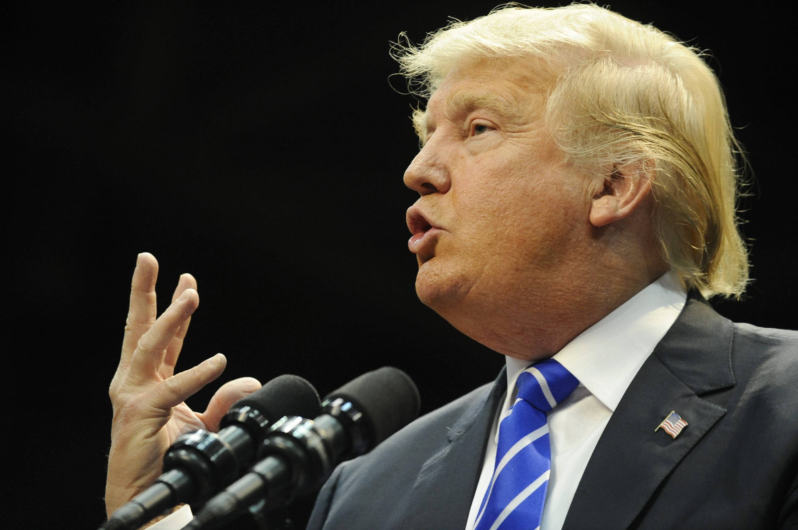 Trump hits 40 percent in Mass. poll, Rubio and Kasich tie