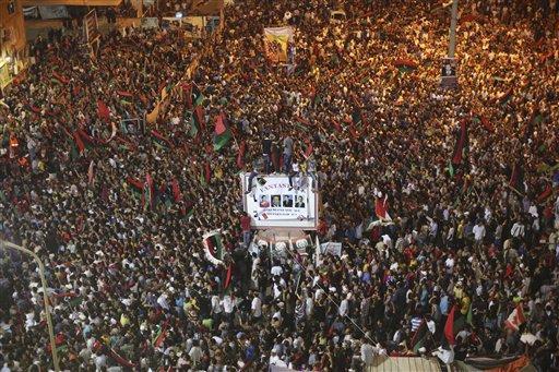 Celebrations fill Tripoli as Gadhafi defenses fail