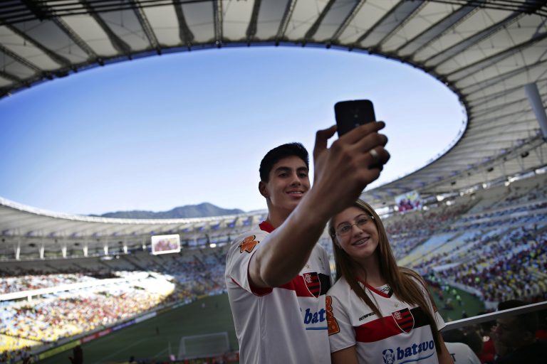 Brazil’s weak service makes World Cup Tweets unlikely