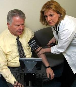 HHS report recommends closing Obamacare program