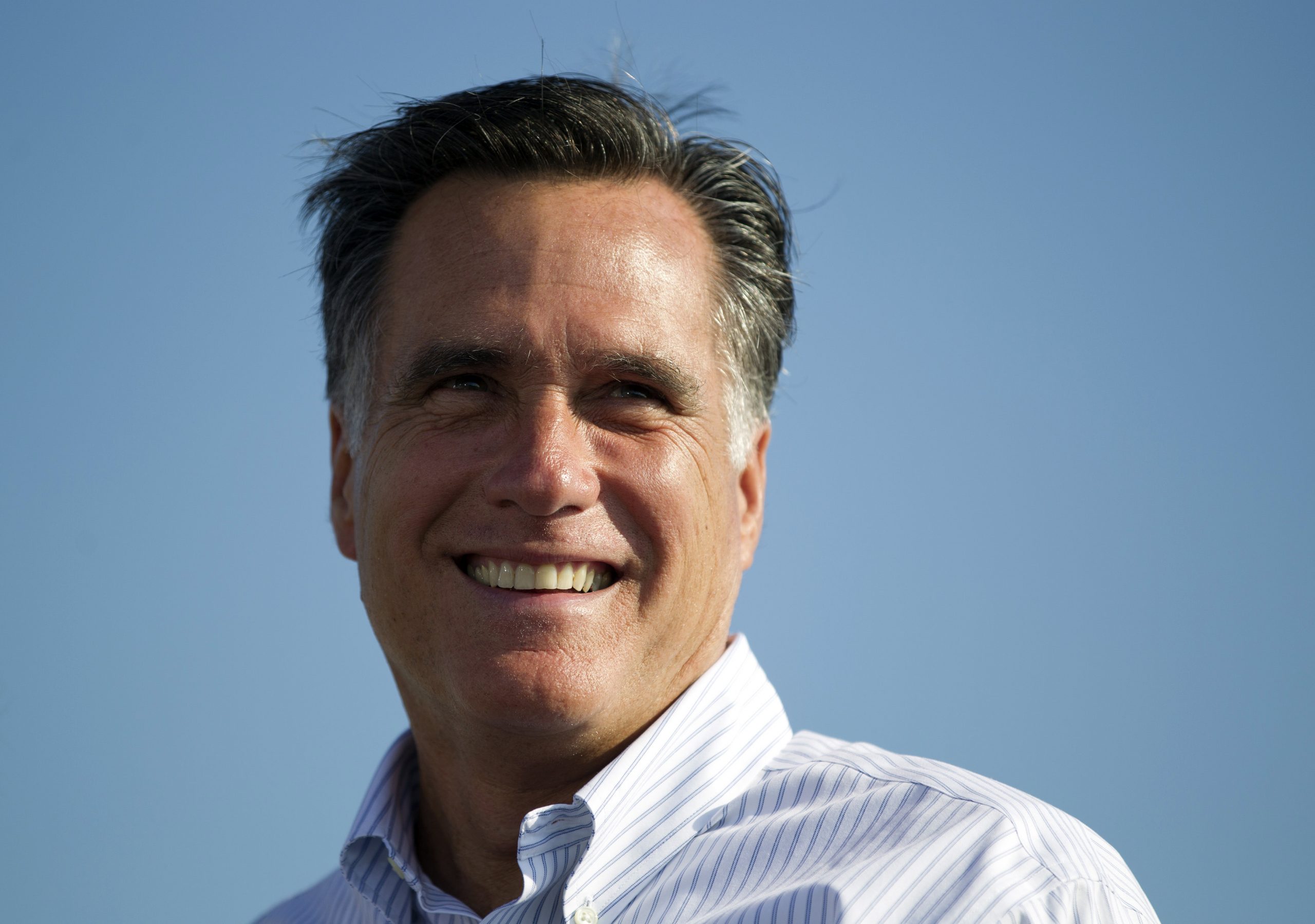 Romney fundraising outpaces Obama by $35 million