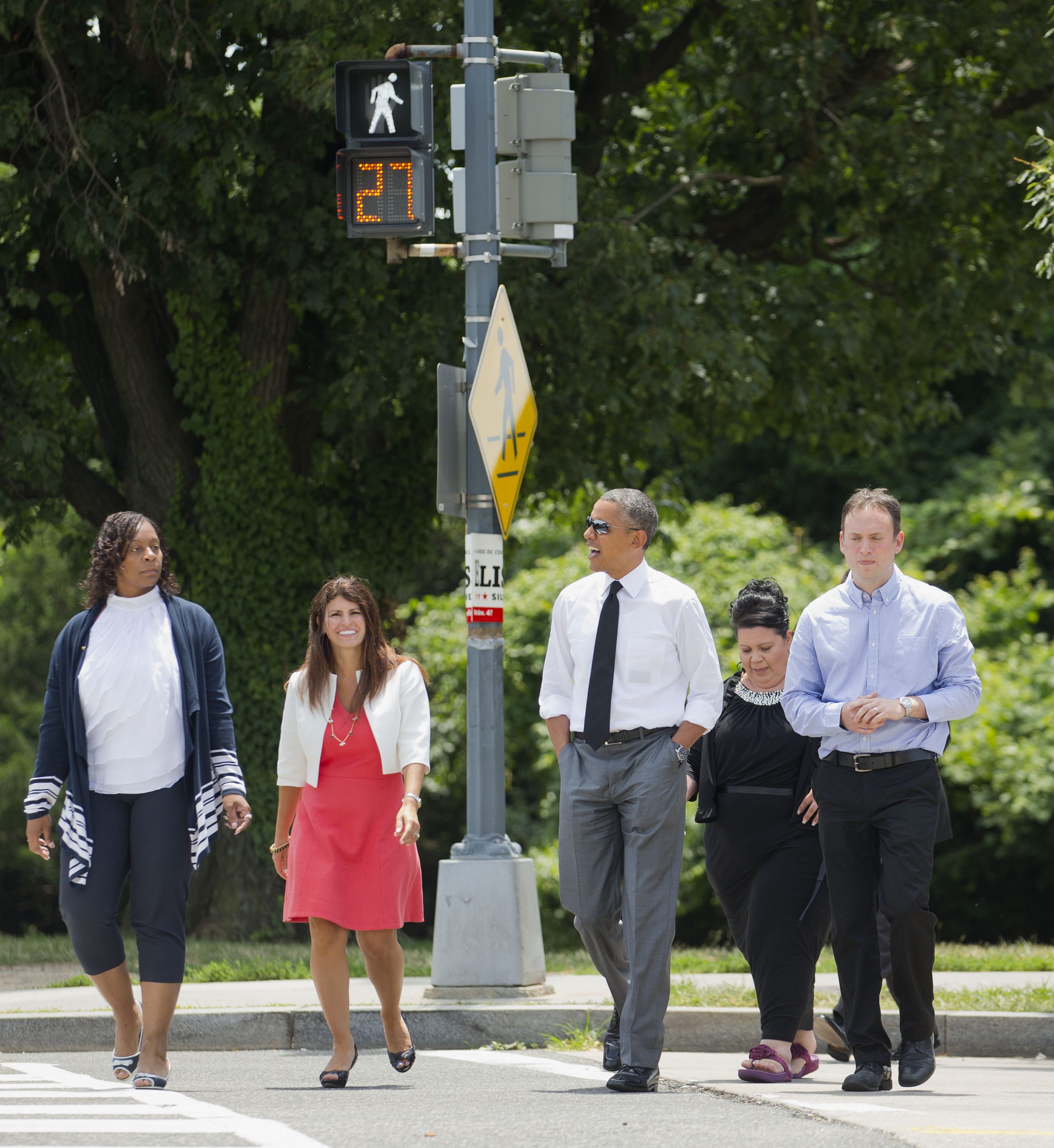 Obama says US should have paid maternity leave