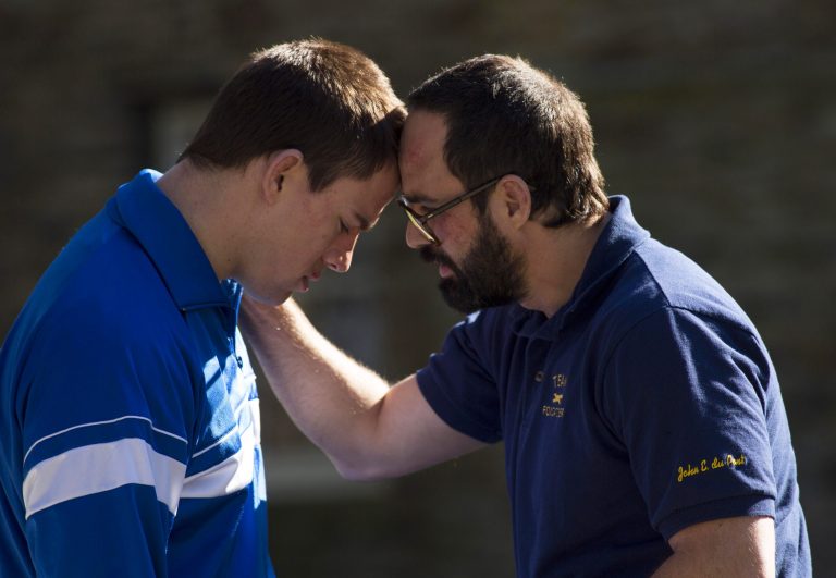 CORRECTS ACTOR NAME FROM STEVE CARELL TO MARK RUFFALO - This image released by Sony Pictures Classics shows Mark Ruffalo, right, and Channing Tatum in a scene from 