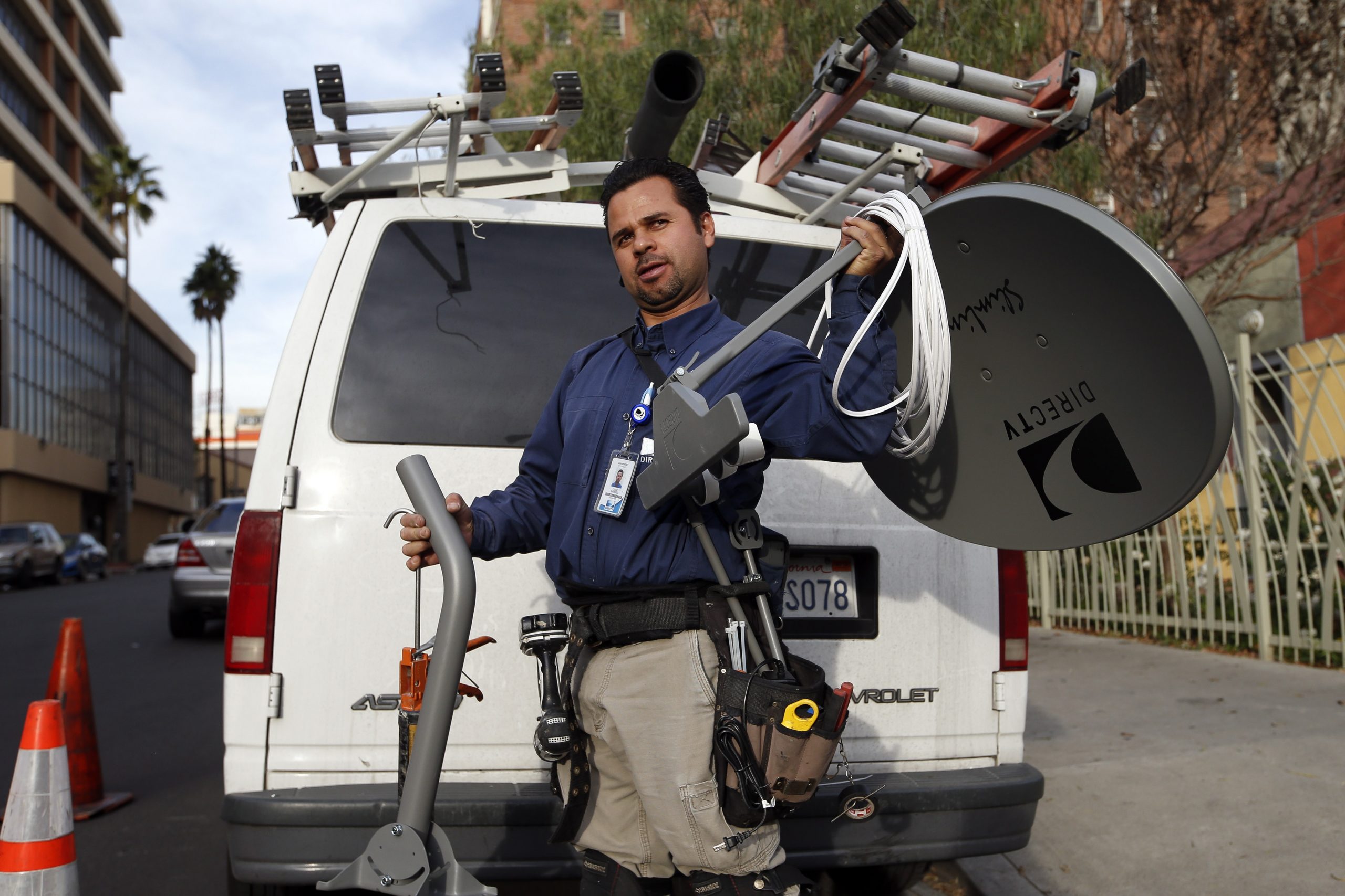 Pay TV hit hard as another 1 million cut cord, Dish, DirecTV slammed