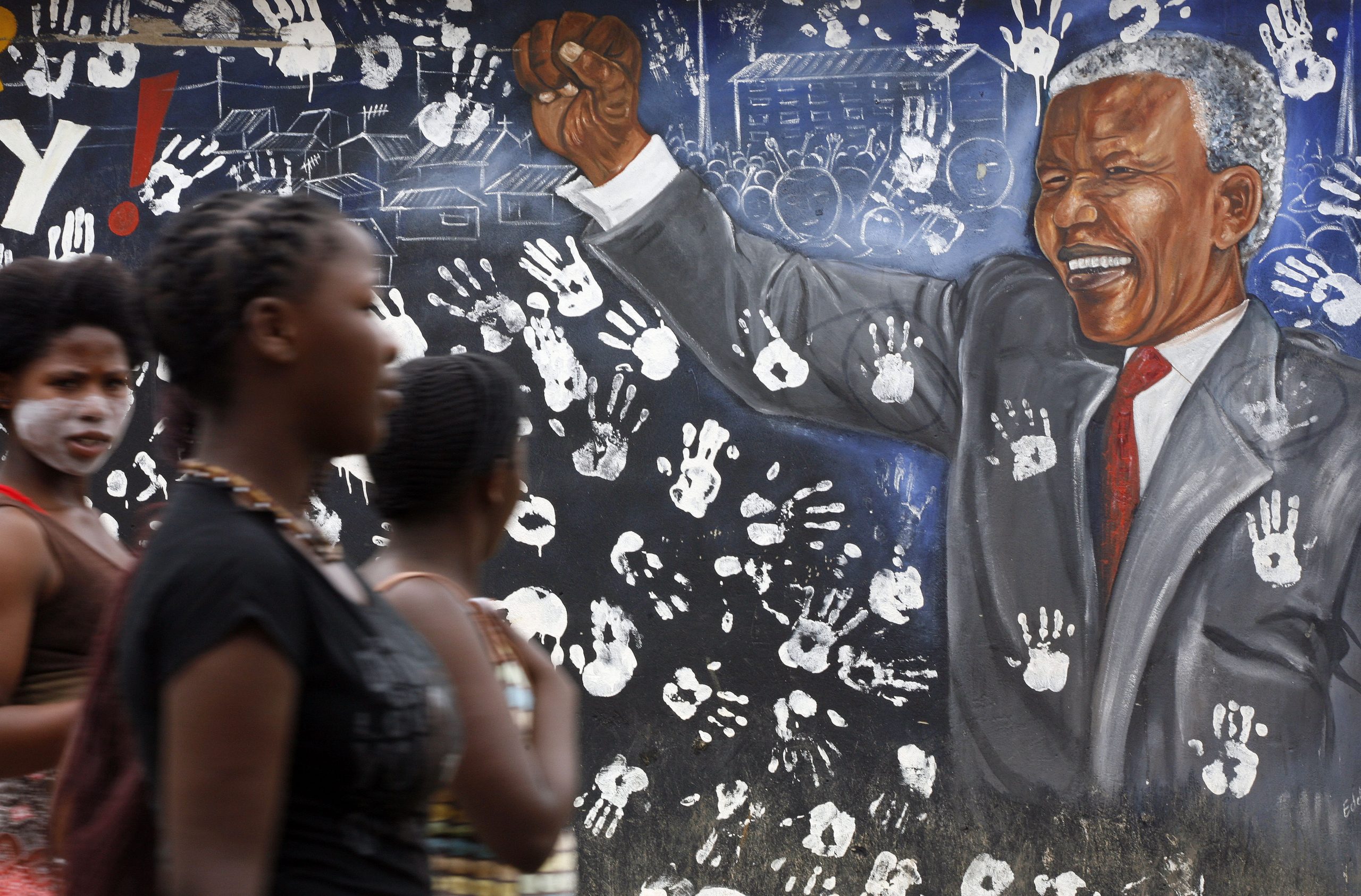Mandela battles lung infection, a chronic ailment