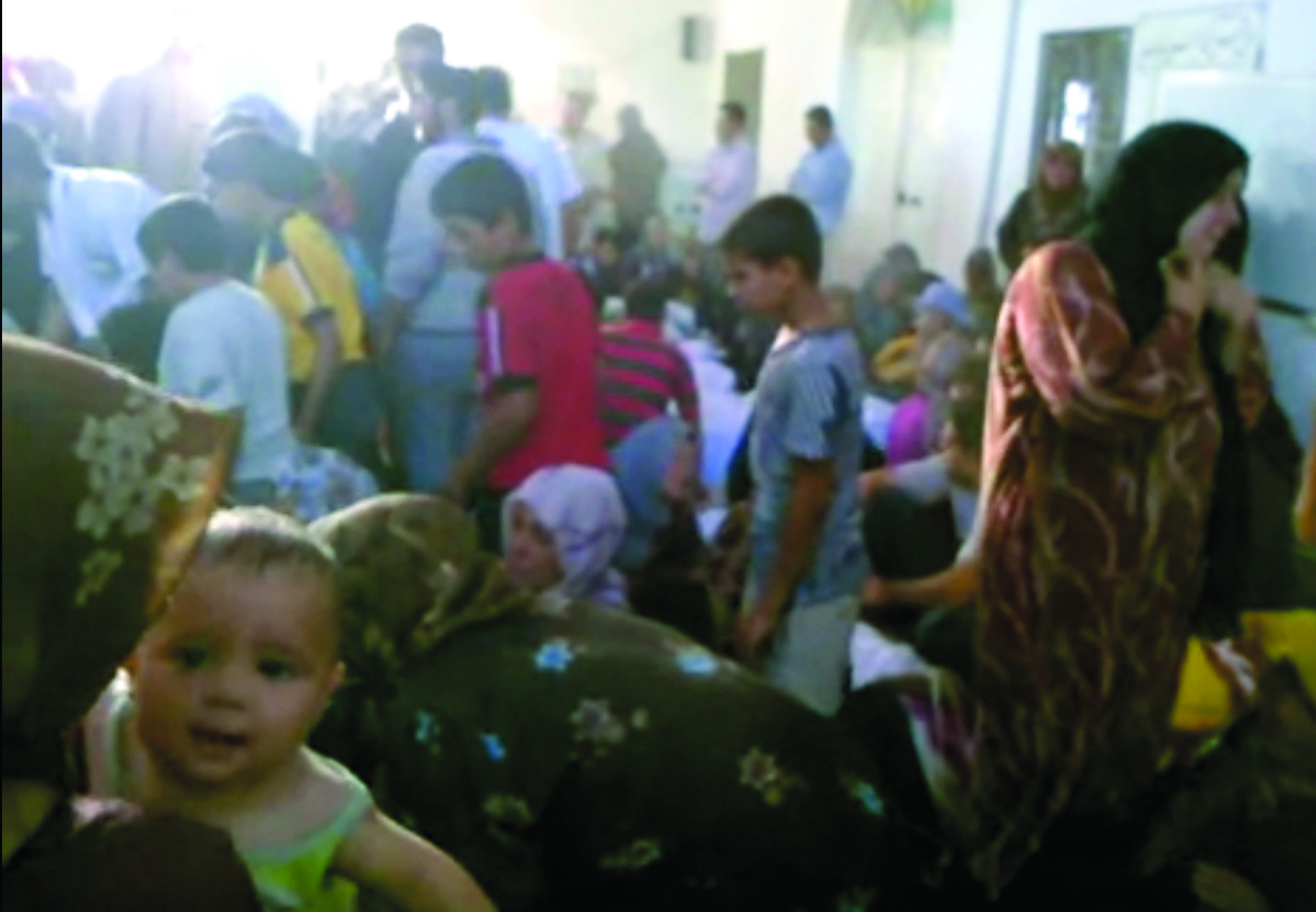 Suicide bomber kills 4 in Syrian town