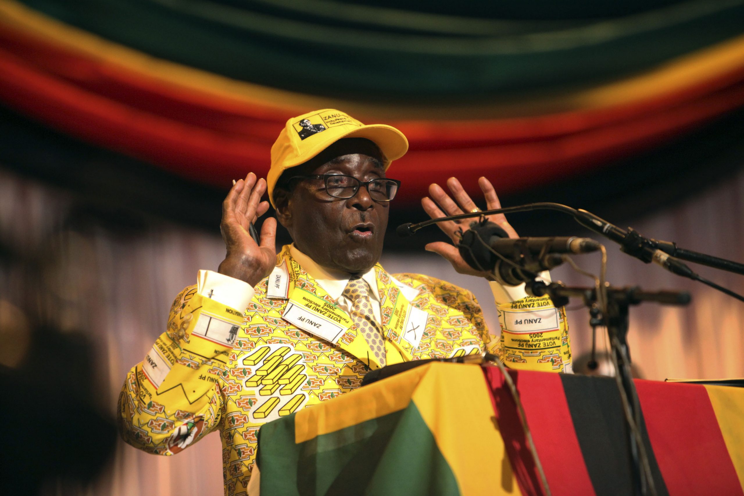Zimbabwe president talks of purging corruption
