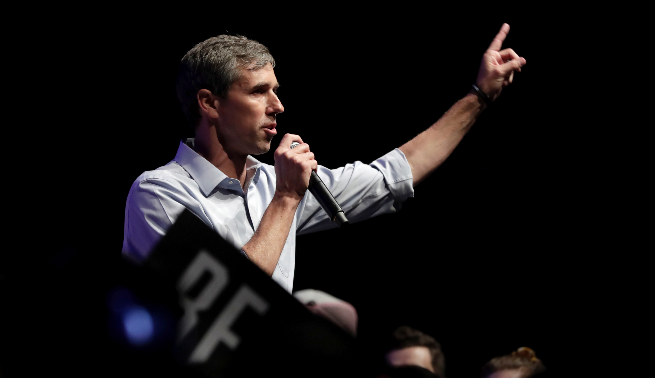 Beto confronted by Trump supporter at Newtown gun control event