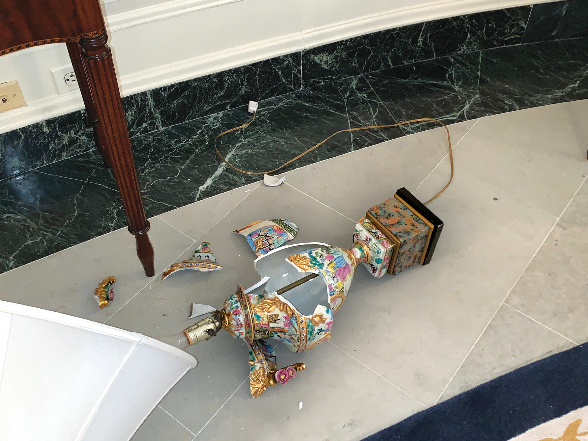 broken DRR lamp_X.jpeg