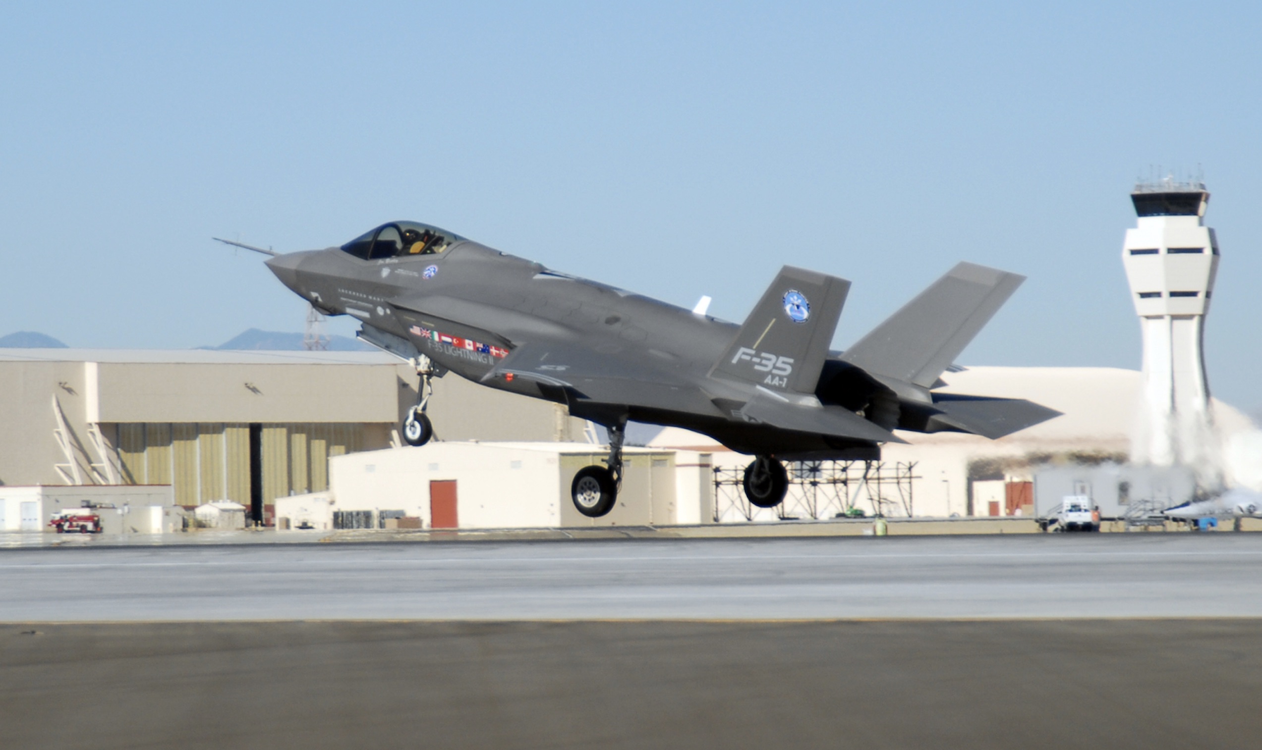 F-35s grounded at Arizona base after pilots report oxygen problems