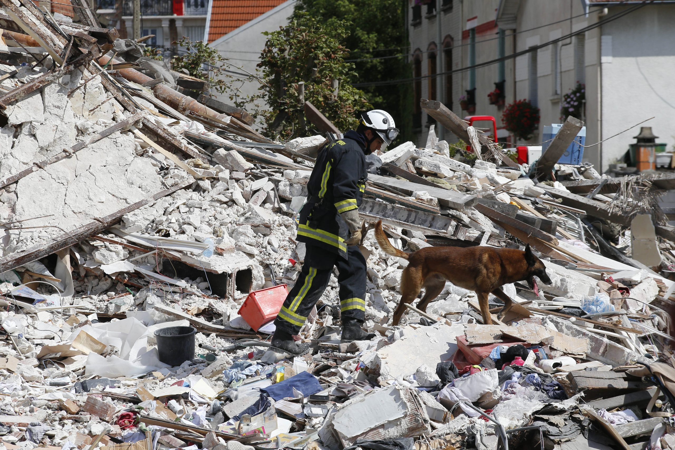 Partial building collapse in Paris suburb kills 2