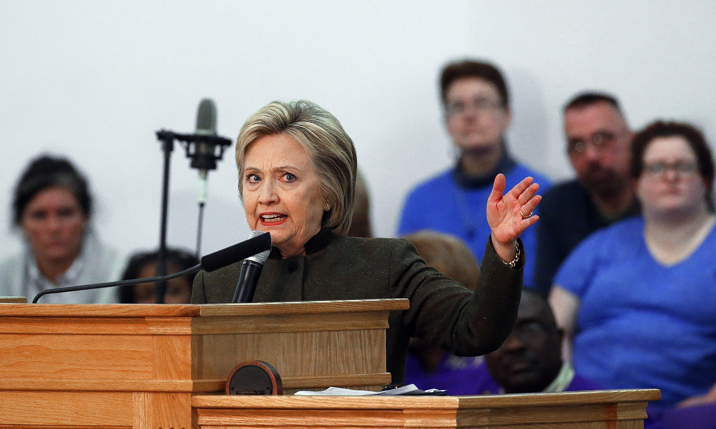 Clinton: House should approve relief funds for Flint