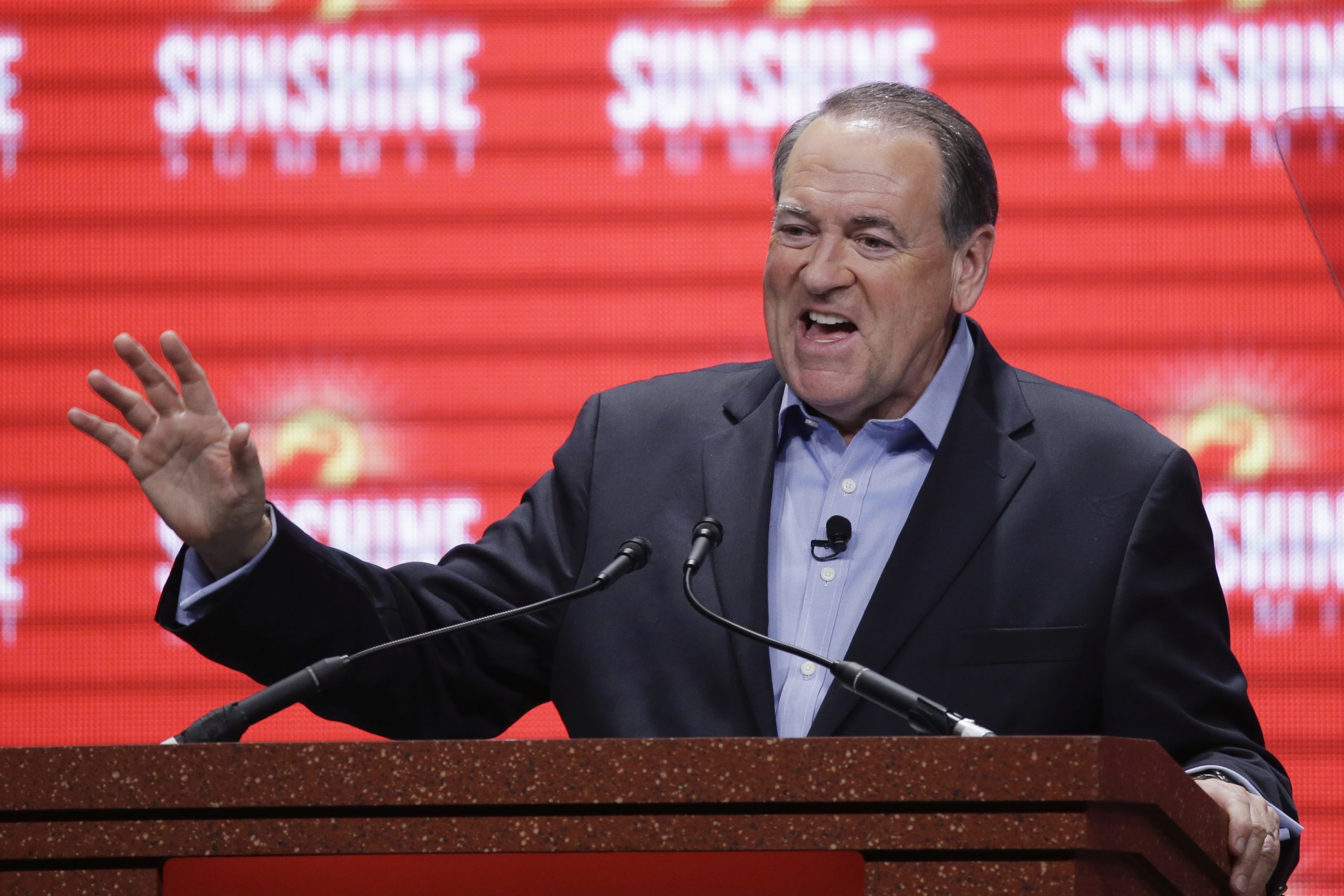 Huckabee blasts ‘Cub Scout’ Obama over ISIS response
