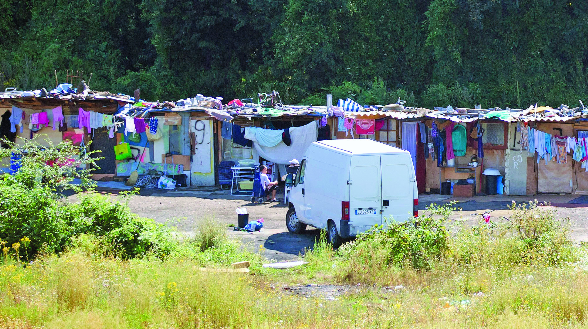 Roma trapped in misery as France demolishes camps