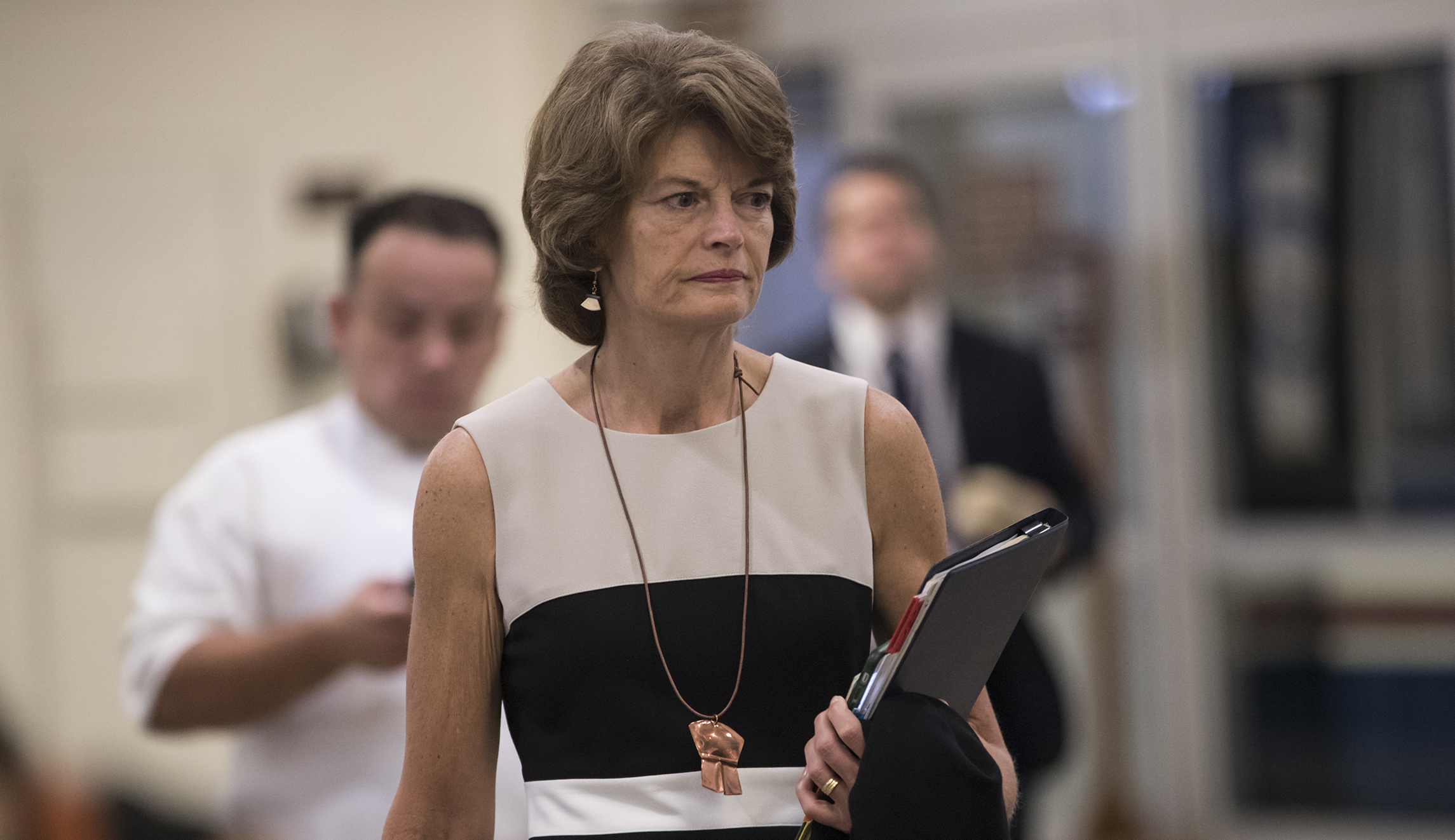 Sen. Lisa Murkowski gets a gift from GOP leadership after blowing up Obamacare repeal