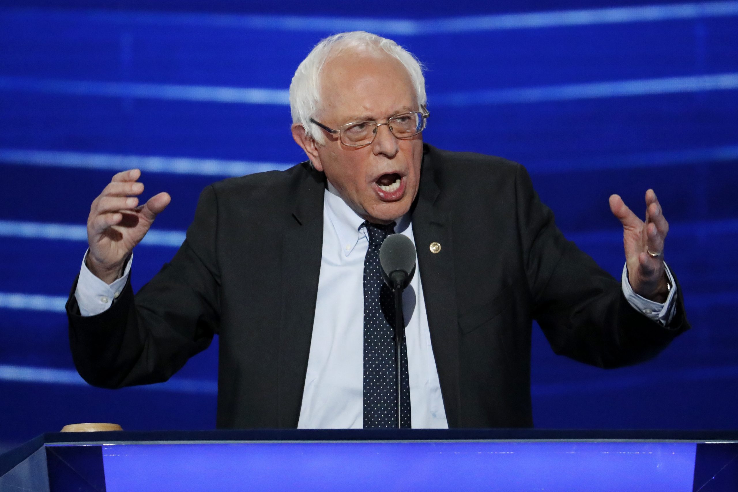 Sanders tries to block Dakota pipeline