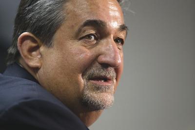 Leonsis goes back to the future with Wizards