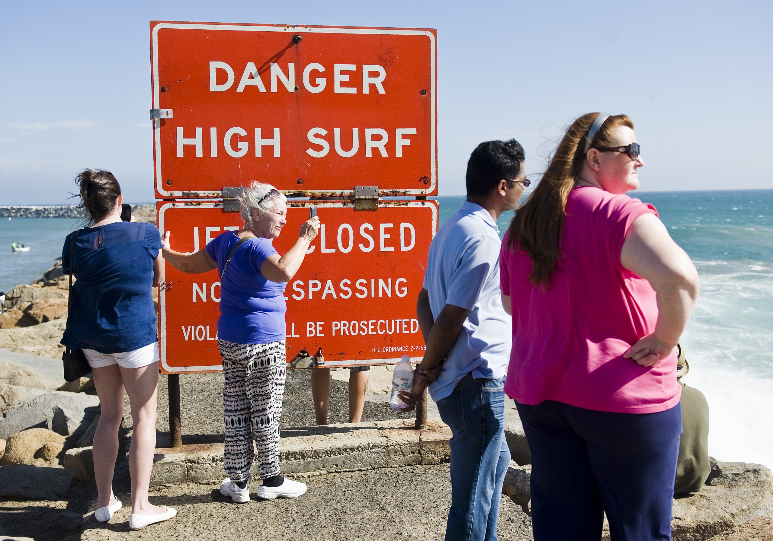 Norbert weakens off Baja coast, brings rain to US